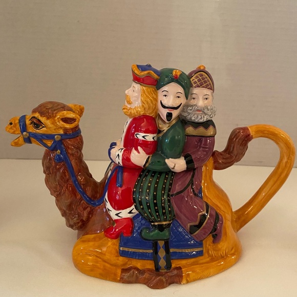 Department 56 "We Three Kings" Christmas Tea Set Camel Teapot + 4 Cups with BOX - Picture 4 of 15
